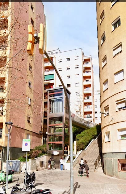 Ascensor Canfranc - Paseo de Fabra y Puig 08031 Nou Barris